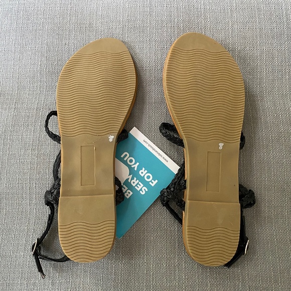 NWT Soles & Souls Sandals Sz. 10 - Picture 2 of 2